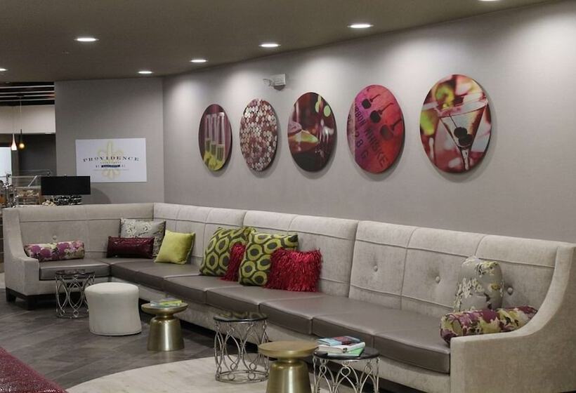 호텔 Doubletree By Hilton Winston Salem University