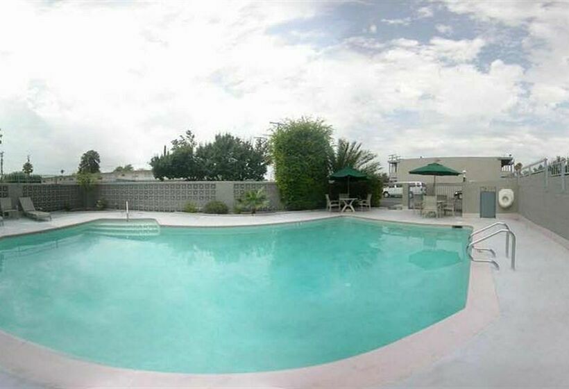 ホテル Sequoia Lodge