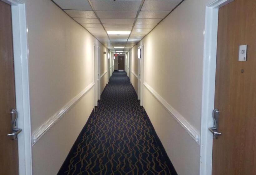 בית מלון כפרי Economy 7 Inn   Norfolk