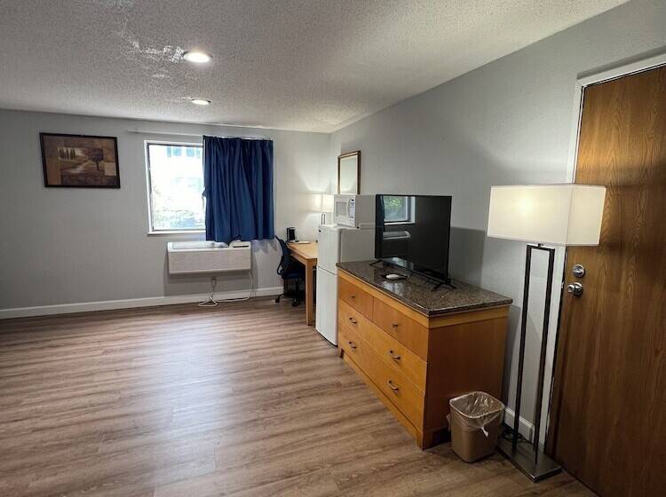 בית מלון כפרי Economy 7 Inn   Norfolk