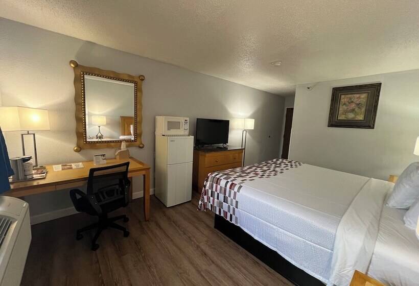 ホテル Economy 7 Inn   Norfolk