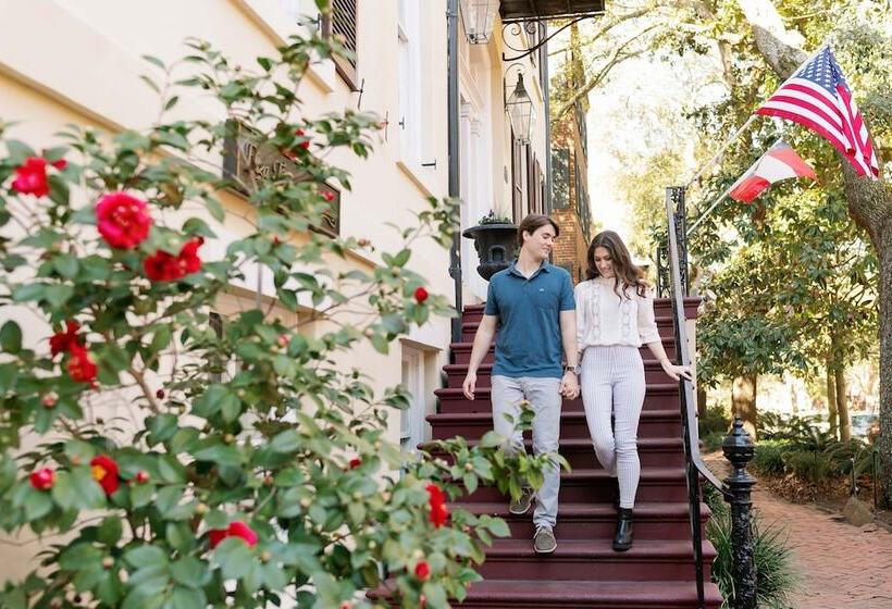 בית מלון כפרי Eliza Thompson House, Historic Inns Of Savannah Collection