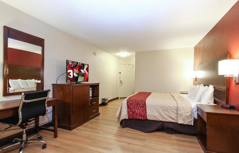 호텔 Evergreen Inn & Suites Portland Airport  Adults Only