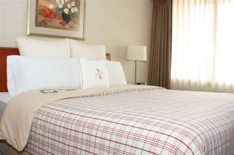 בית מלון כפרי Four Points By Sheraton Charlotte