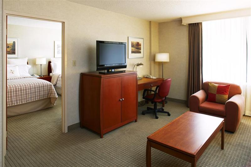 Отель Four Points By Sheraton Charlotte