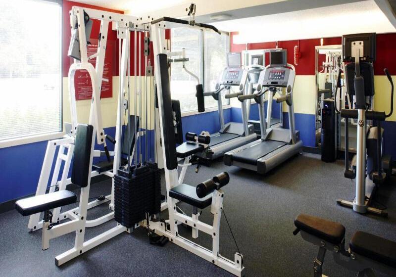 Отель Four Points By Sheraton Charlotte