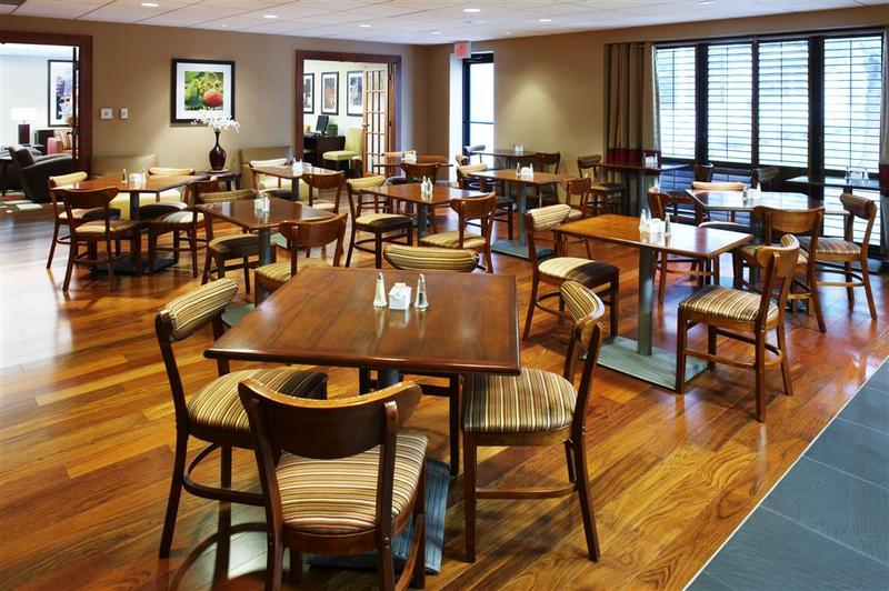 Отель Four Points By Sheraton Charlotte