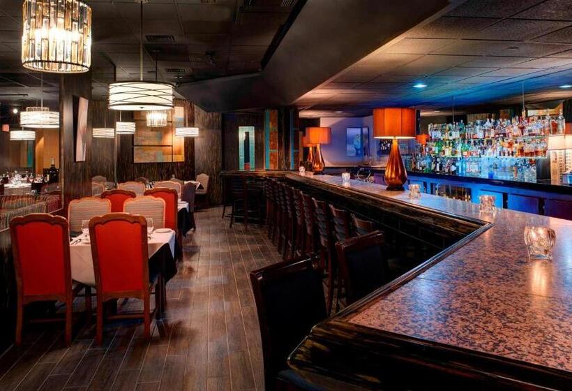 فندق Four Points By Sheraton Detroit Novi