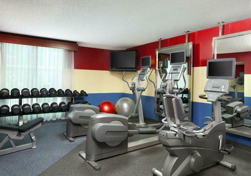 Отель Four Points by Sheraton Houston Memorial City