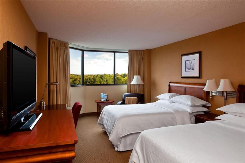 Отель Four Points By Sheraton Richmond