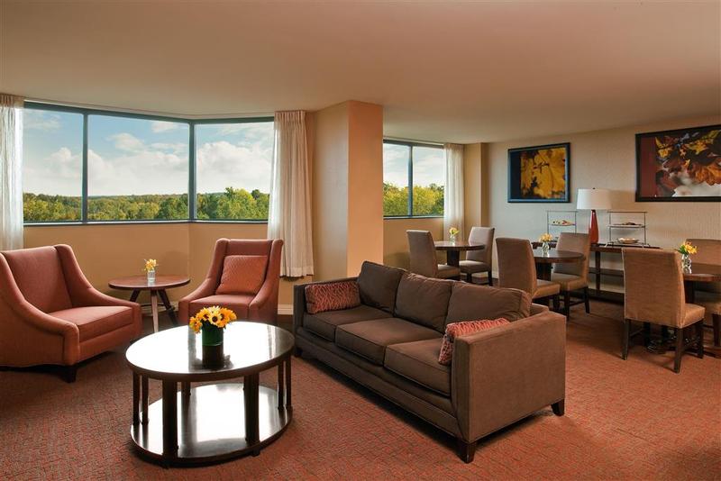 Отель Four Points By Sheraton Richmond