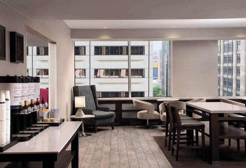 هتل Hampton Inn Chicago Downtown/magnificent Mile