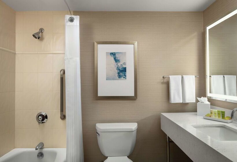 فندق Hilton Boston Logan Airport