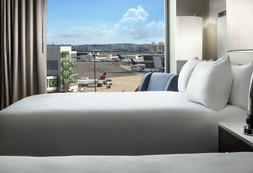 فندق Hilton Boston Logan Airport