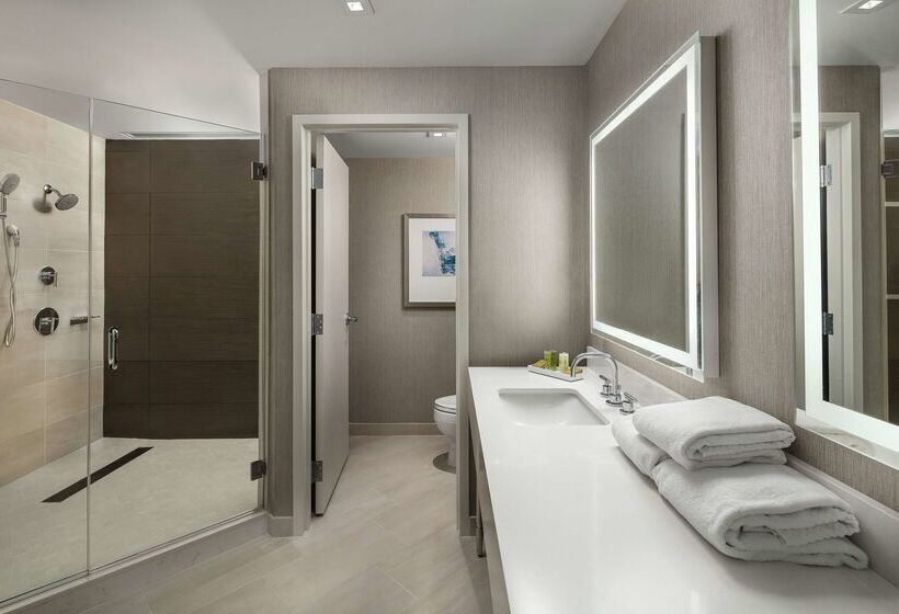 فندق Hilton Boston Logan Airport