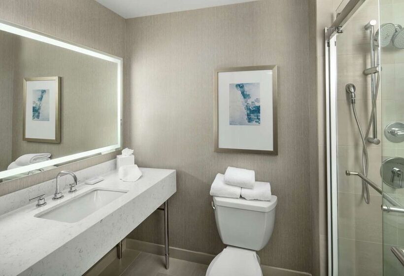 فندق Hilton Boston Logan Airport