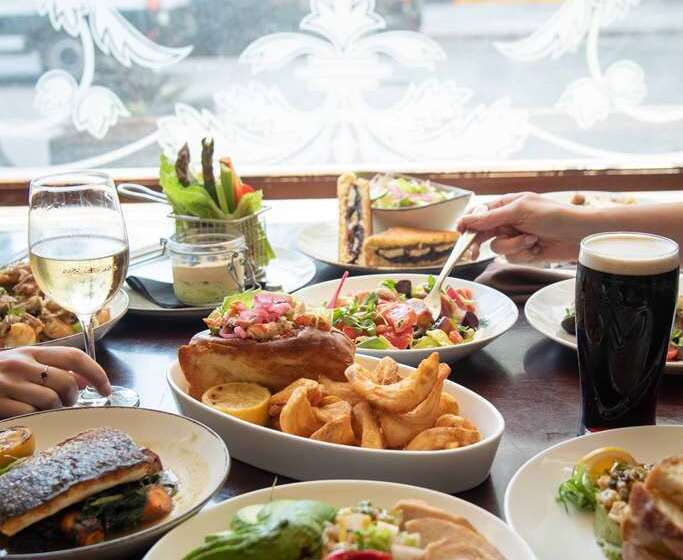 هتل Hilton Chicago