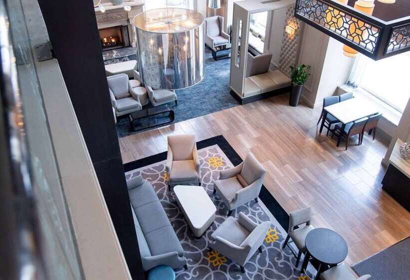 هتل Hilton Chicago