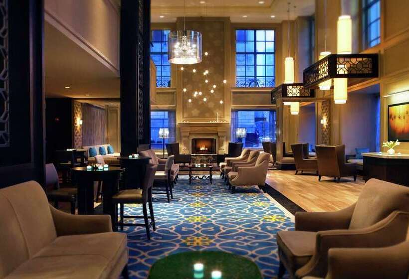 בית מלון כפרי Hilton Chicago