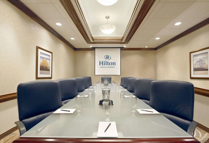 בית מלון כפרי Hilton Durham Near Duke University