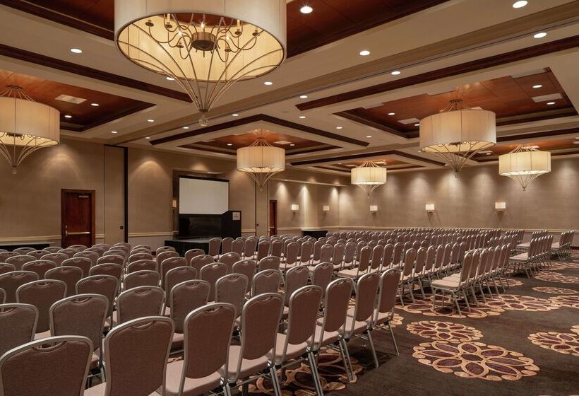 هتل Hilton Durham Near Duke University