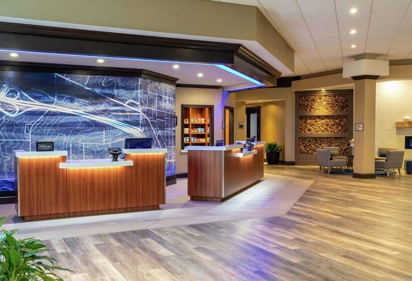 בית מלון כפרי Hilton Durham Near Duke University