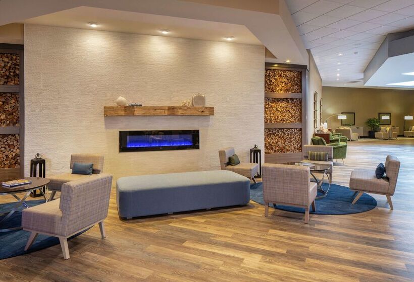 בית מלון כפרי Hilton Durham Near Duke University