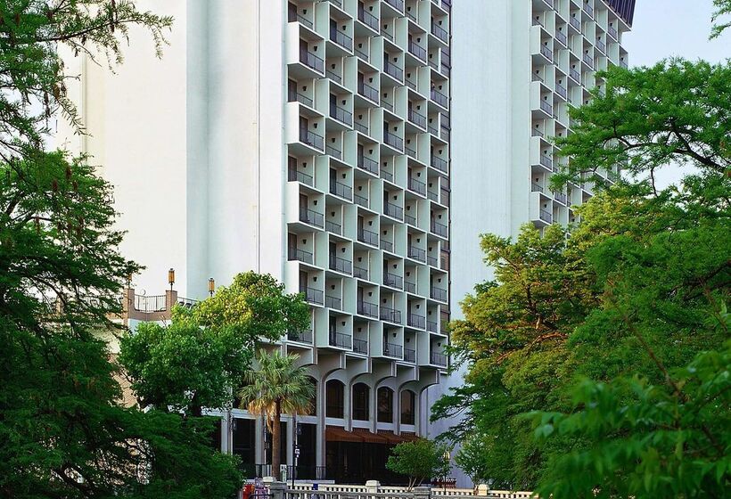 هتل Hilton Palacio Del Rio