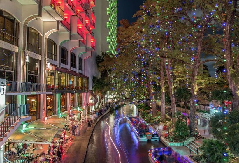 هتل Hilton Palacio Del Rio