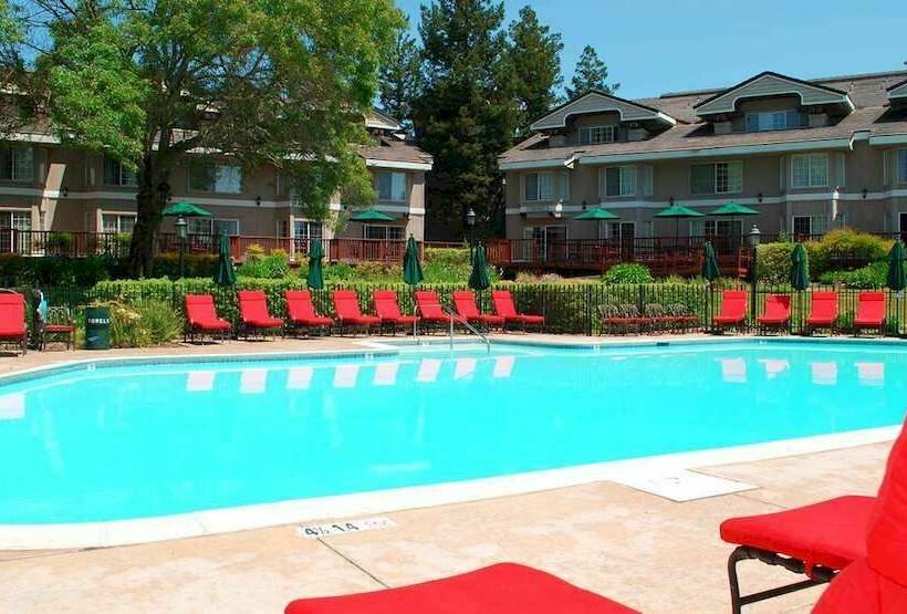 בית מלון כפרי Hilton Sonoma Wine Country