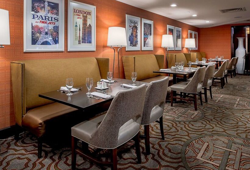 ホテル Hilton St. Louis Airport