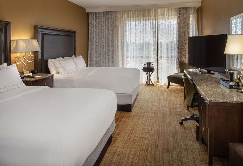 هتل Hilton St. Louis Airport