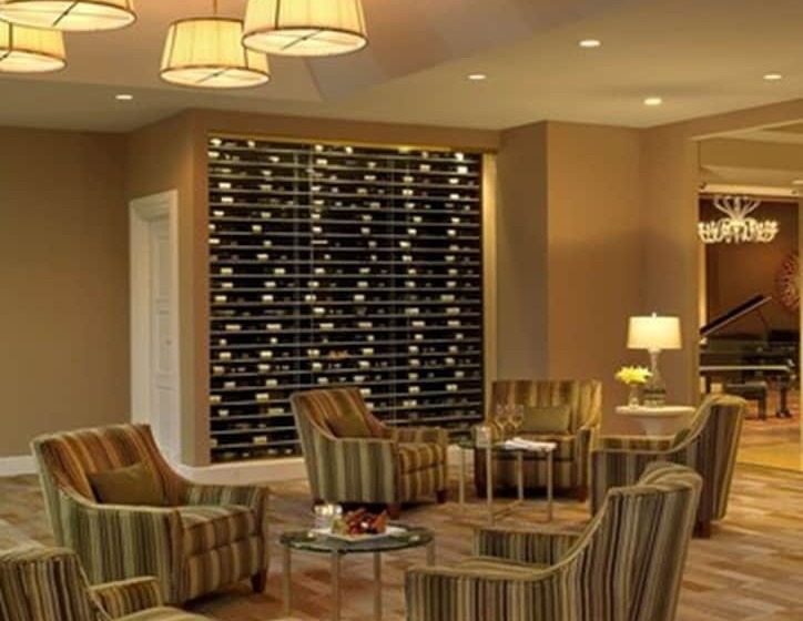 هتل Hilton St. Louis Airport