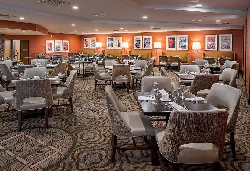 ホテル Hilton St. Louis Airport