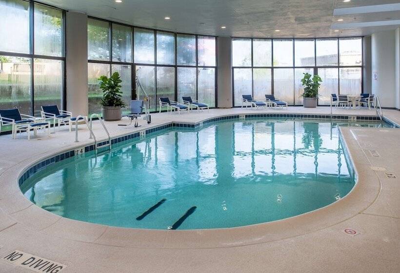 ホテル Hilton St. Louis Airport