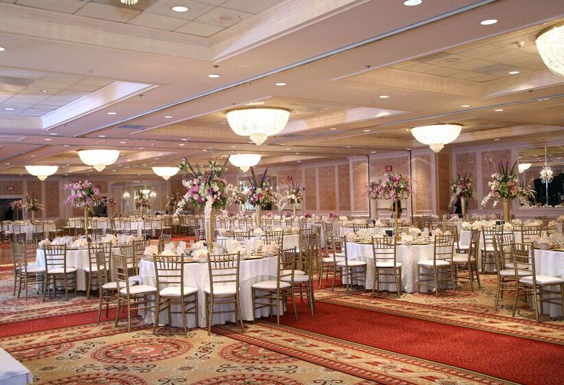 בית מלון כפרי Hilton St. Louis Frontenac