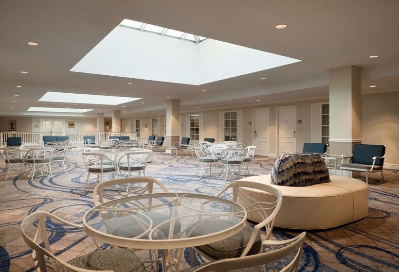 هتل Hilton St. Louis Frontenac