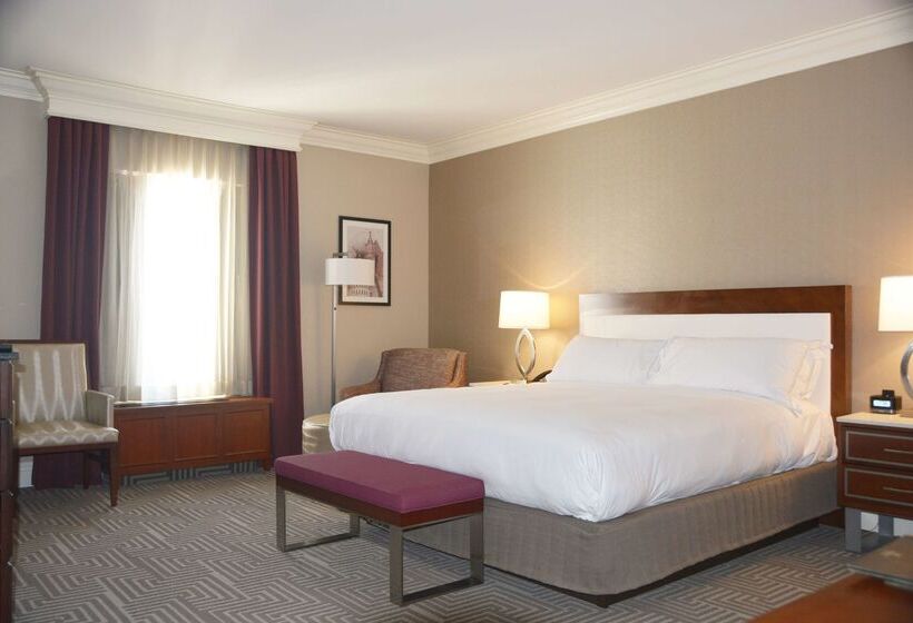 هتل Hilton St. Louis Frontenac