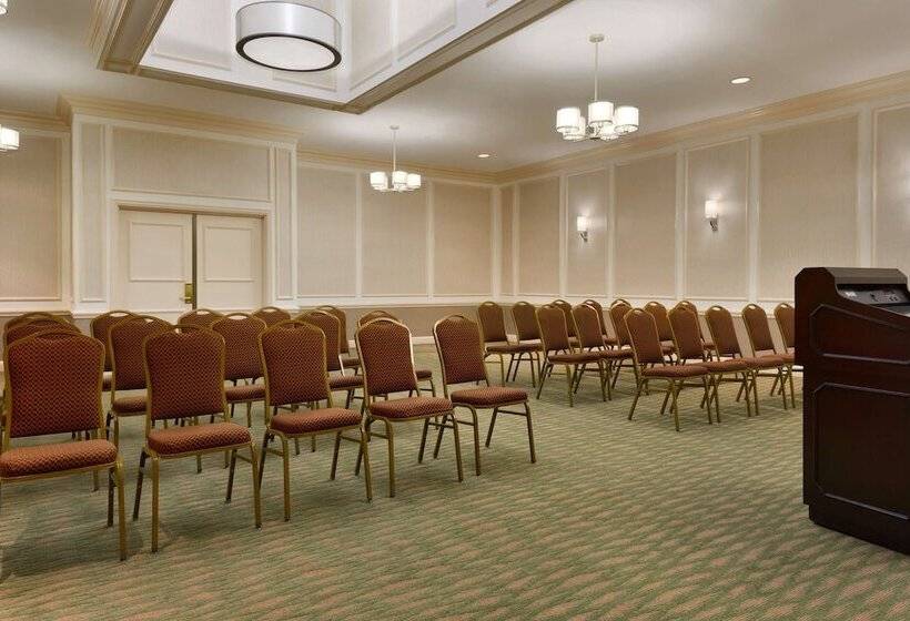 בית מלון כפרי Hilton St. Louis Frontenac