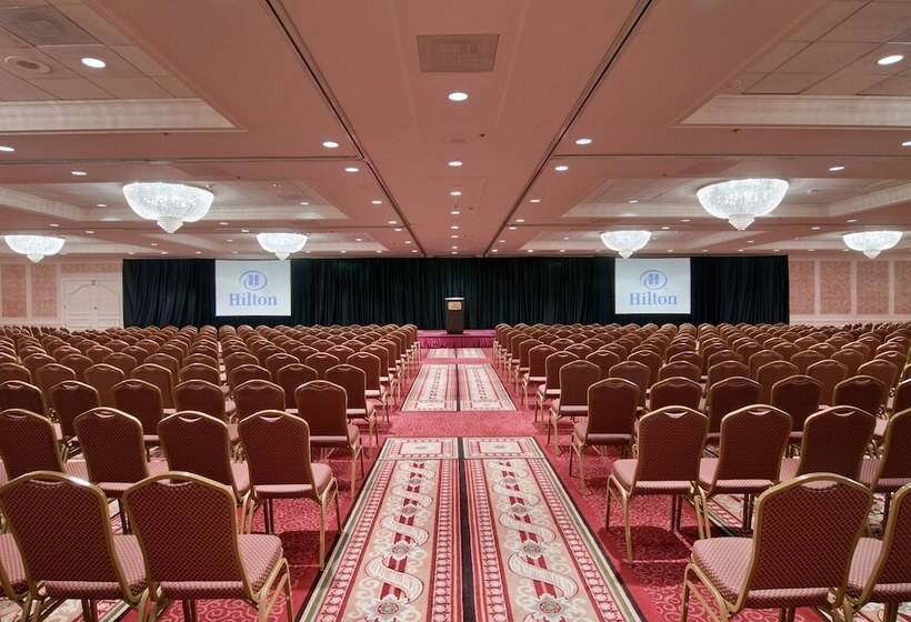 בית מלון כפרי Hilton St. Louis Frontenac