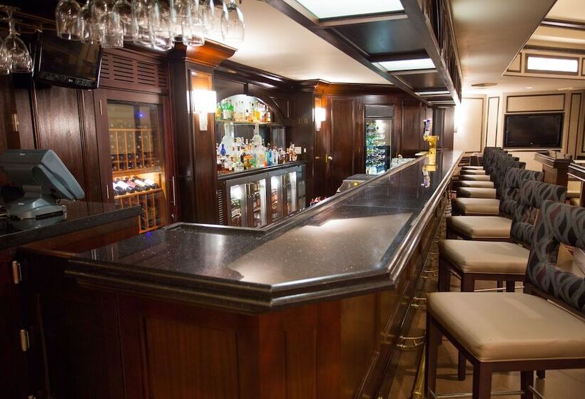 בית מלון כפרי Hilton St. Louis Frontenac