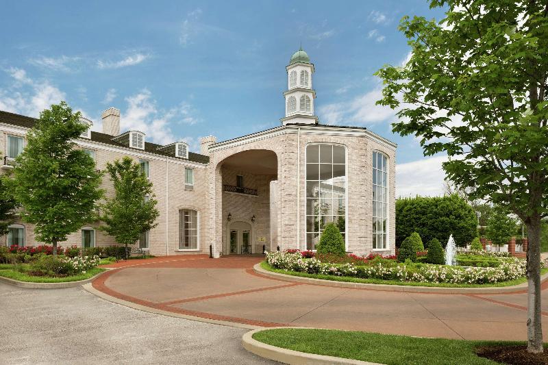 هتل Hilton St. Louis Frontenac