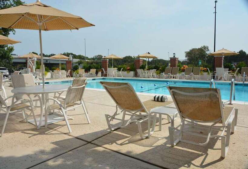 هتل Hilton St. Louis Frontenac