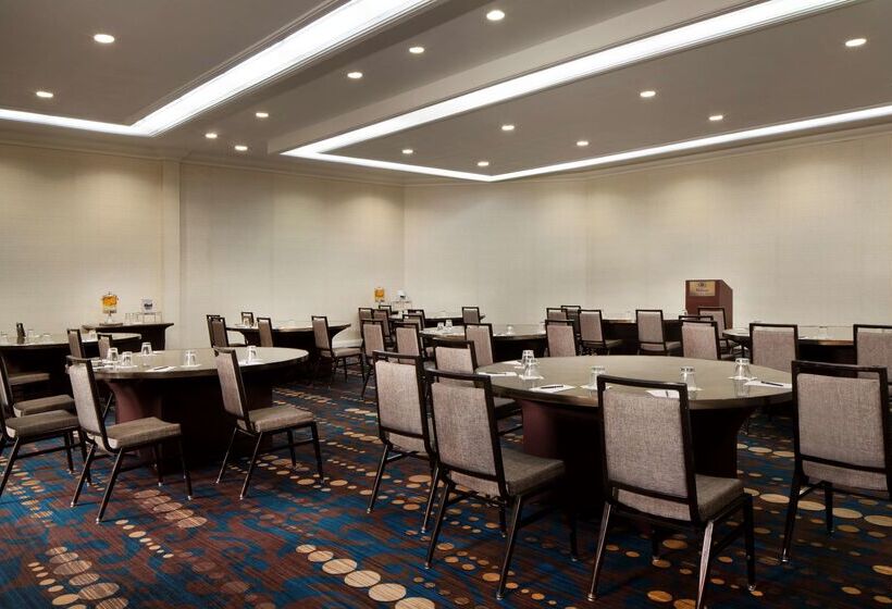 ホテル Hilton St. Petersburg Bayfront