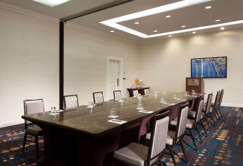 ホテル Hilton St. Petersburg Bayfront