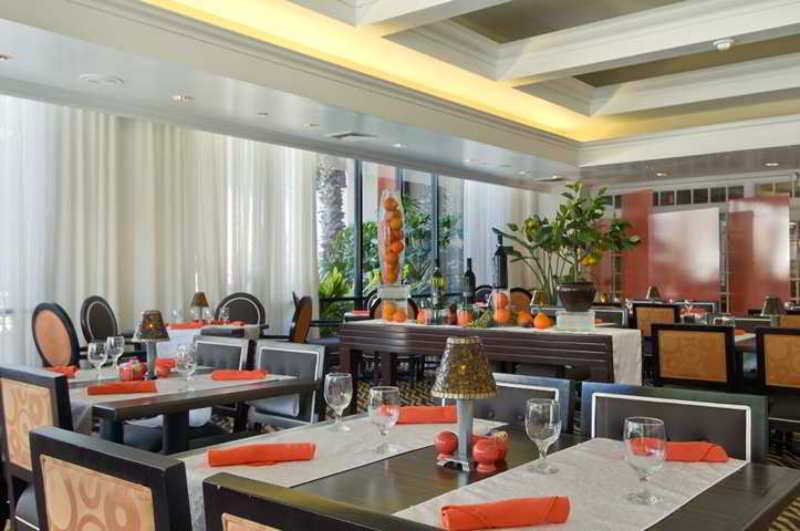 فندق Hilton St. Petersburg Bayfront