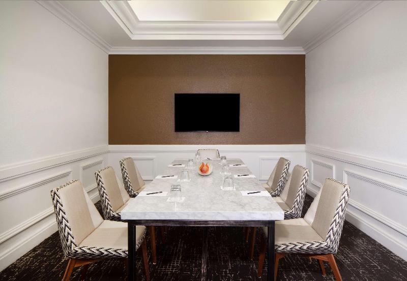 ホテル Hilton St. Petersburg Bayfront