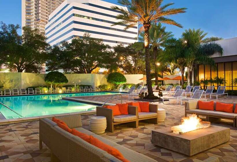 ホテル Hilton St. Petersburg Bayfront