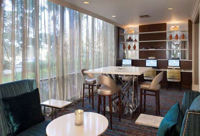 فندق Hilton St. Petersburg Bayfront