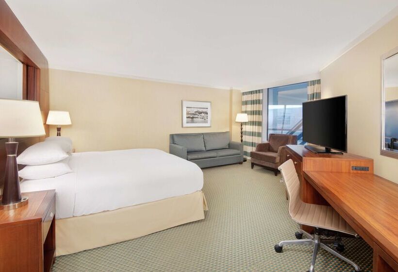 Hilton Stamford Hotel & Executive Meeting Center